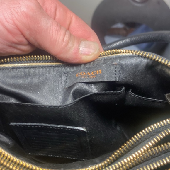 Coach bags and wallet. . - Picture 3 of 8